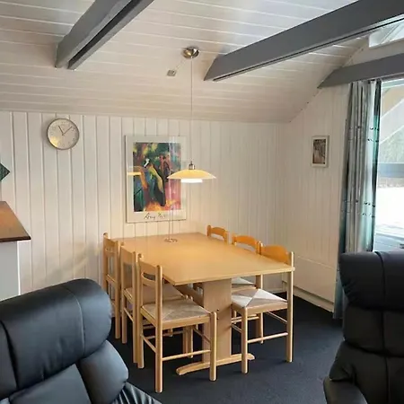 Til 4 Med Gratis Adgang Til Badeland Feriehus Rødby